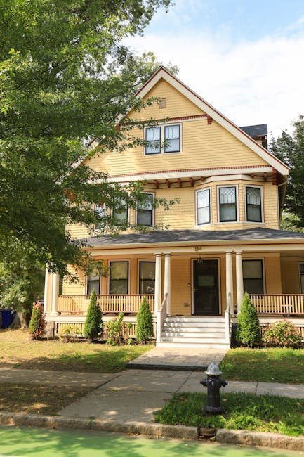 American Suburban House: Colonial, Craftsman & Ranch Styles