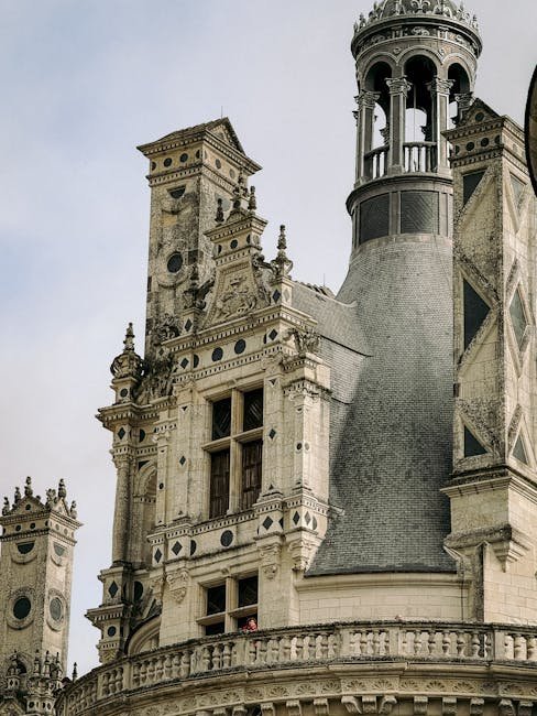 Renaissance Castle Design: Symmetry, Domes & Classical Orders
